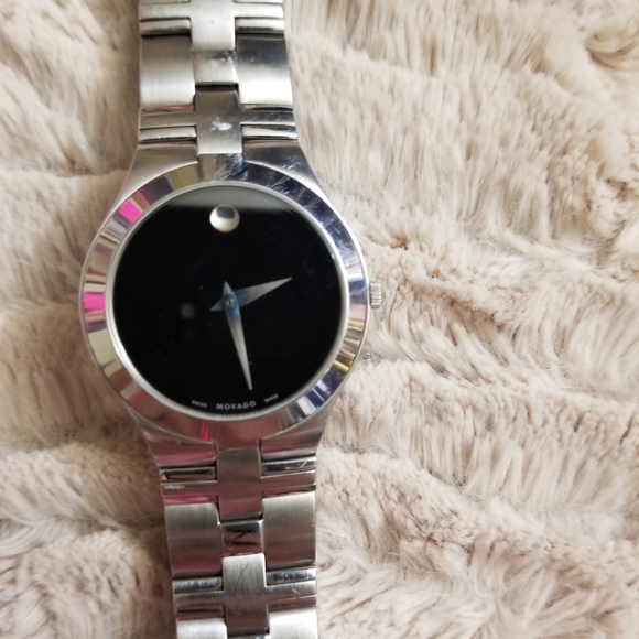 🥇+FREE GIFT 🛍Unparalleled Movado Watch👑 - Picture 3 of 5